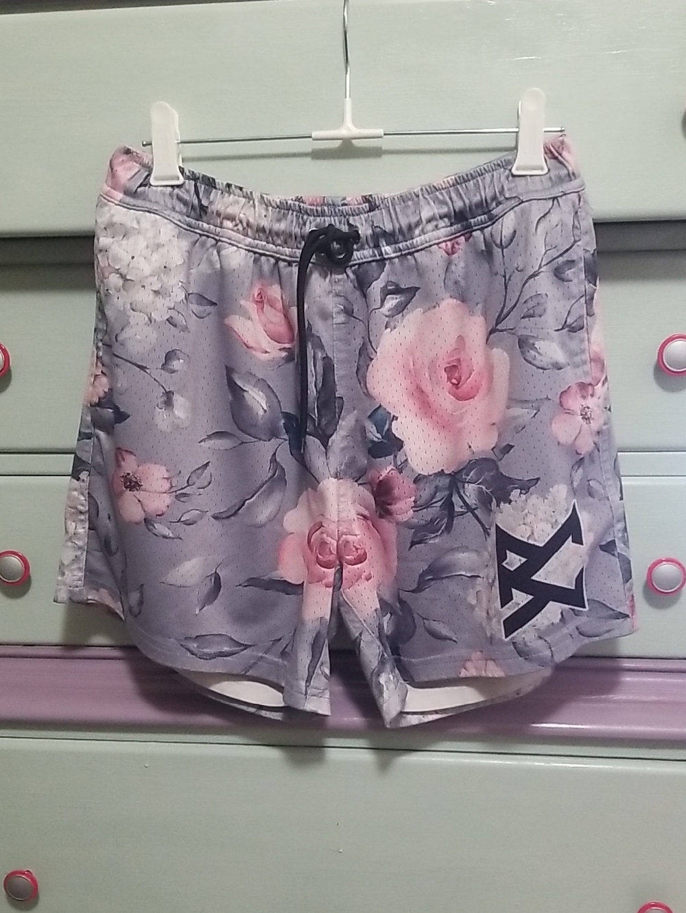 Floral Mesh Women's Athletic Shorts - Pink & Gray
